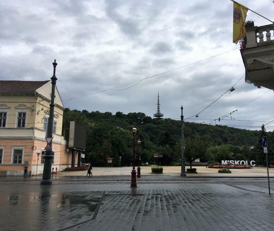 Mse Apartman Мішкольц Екстер'єр фото