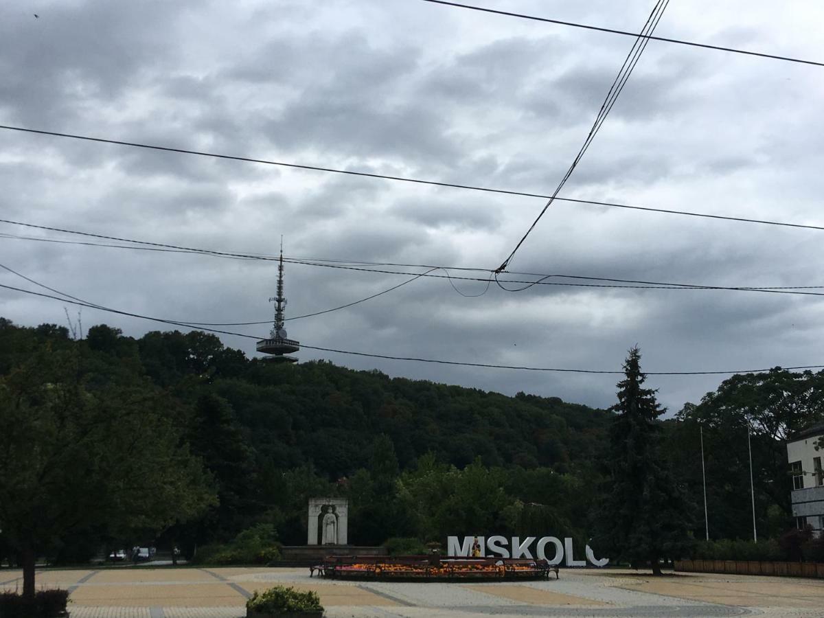 Mse Apartman Мішкольц Екстер'єр фото
